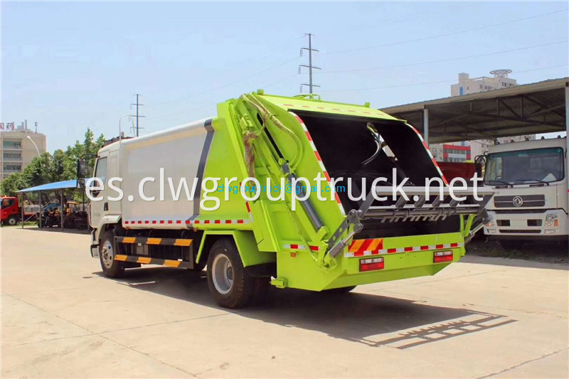 Compressed Refuse Truck 4